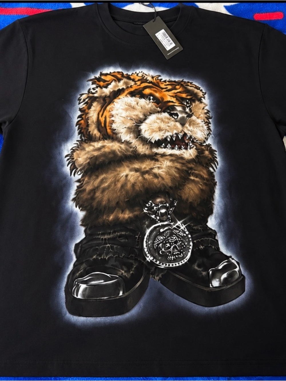 Chetta Black Graphic Short Sleeve Tee
